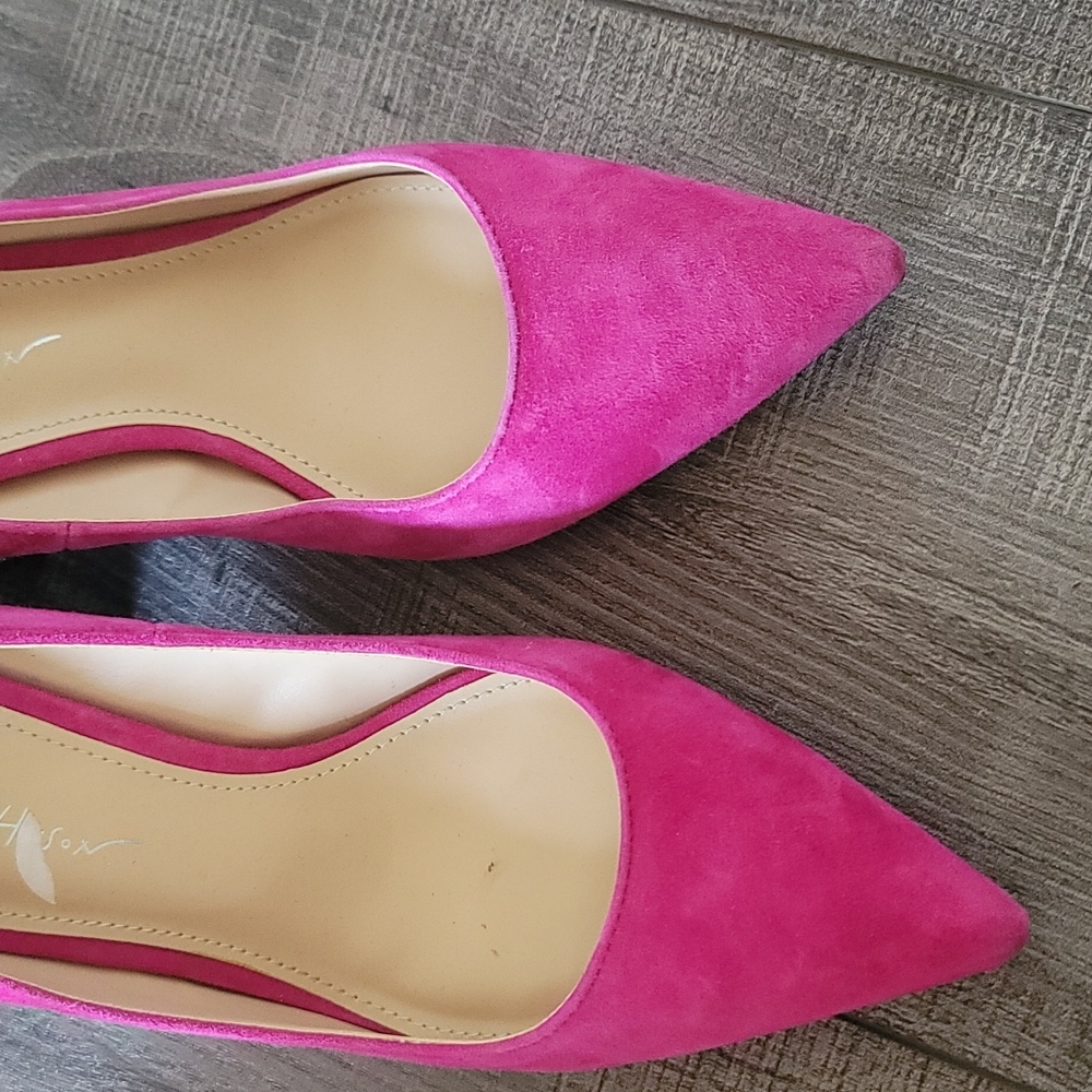 Heel - Picture 2 of 4